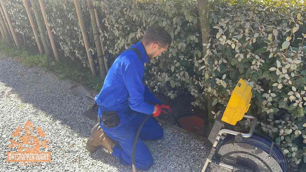 Werkwijze riool ontstoppen in Vught